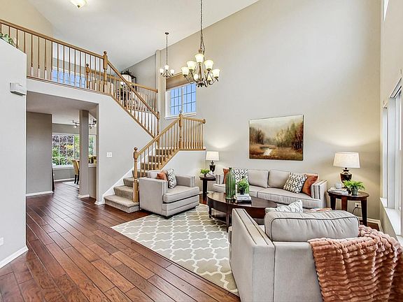 3rd image of 1837 Churchill Ln