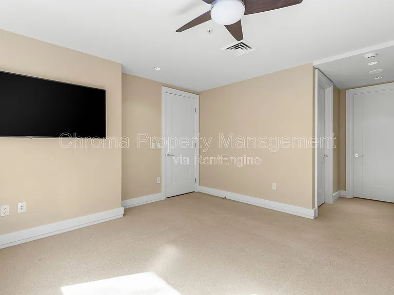 311 NW 12th Ave #204 — Photo 14
