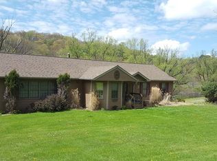 147 Willoughby Run Rd, Rochester, PA 15074