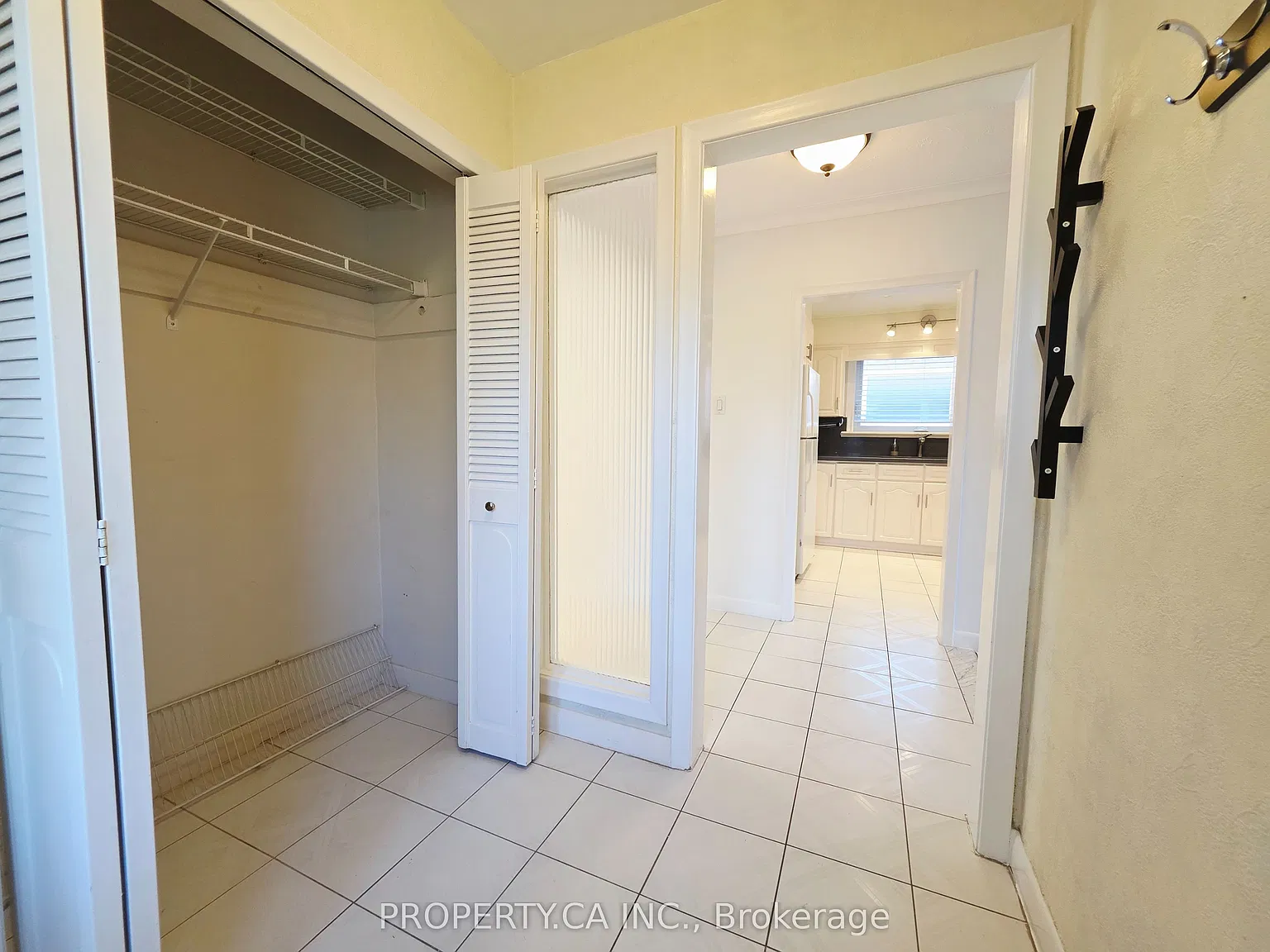 4 bed, $4,000 — Photo 4