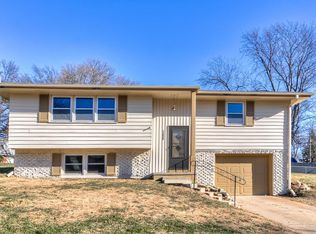 12448 Bel Dr, Omaha, NE 68144
