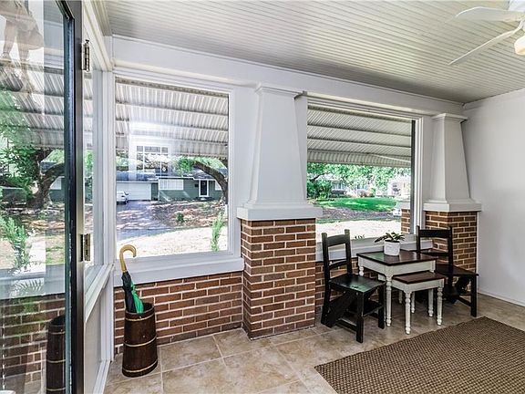 5th image of 324 Palencia Pl