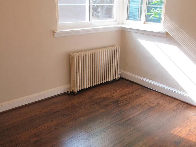 1304 Princess St — Photo 12