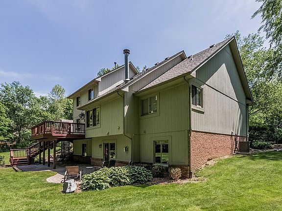 3rd image of 5314 Greenview Dr