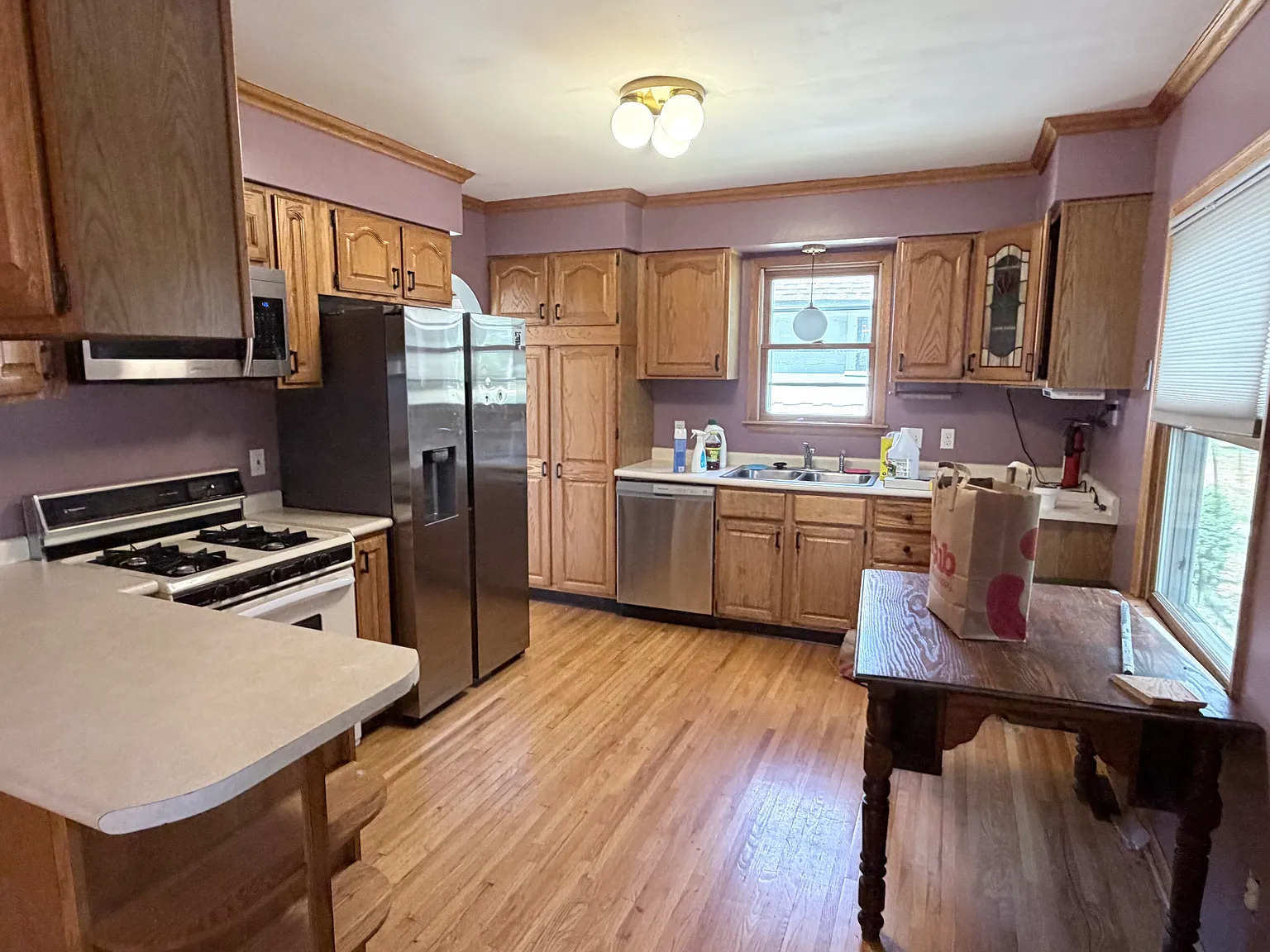 4 bed, 1800 sqft, $2,600 — Photo 3