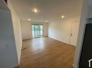 11151 Arminta St #201, Sun Valley, CA 91352