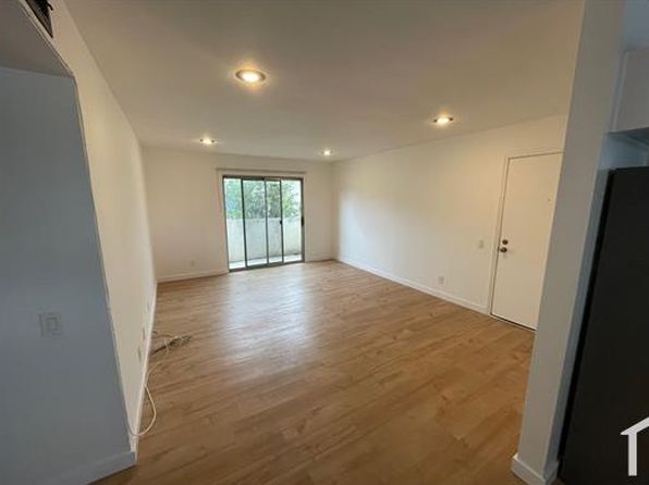 11151 Arminta St #201