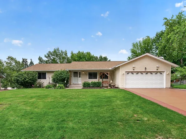 7910 W Park Hills Dr, Bloomington, MN 55438