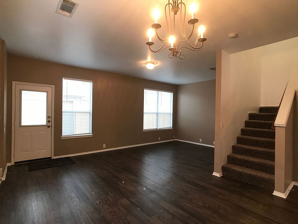 1st image of 10644 Astor Dr
