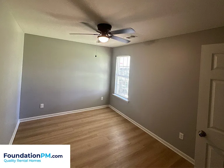 3751 Oak Lake Ln — Photo 17