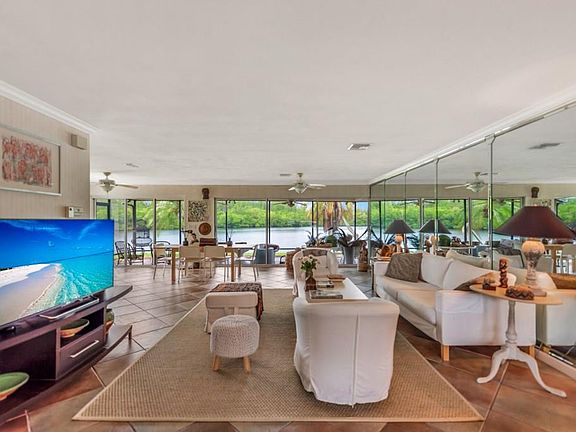 4th image of 715 Shore Dr