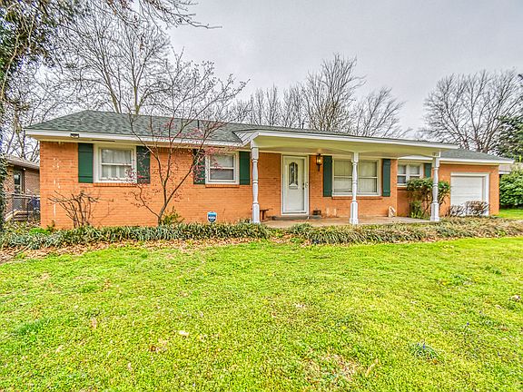 2nd image of 1212 Leslie Ln