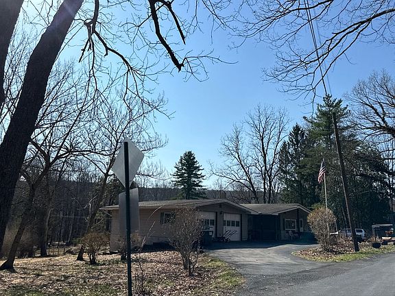 3rd image of 150 Green Briar Rd