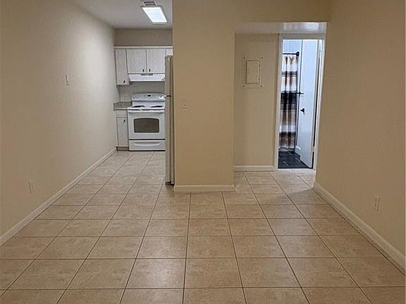 5th image of 333 SE Martin Ave APT 1-F
