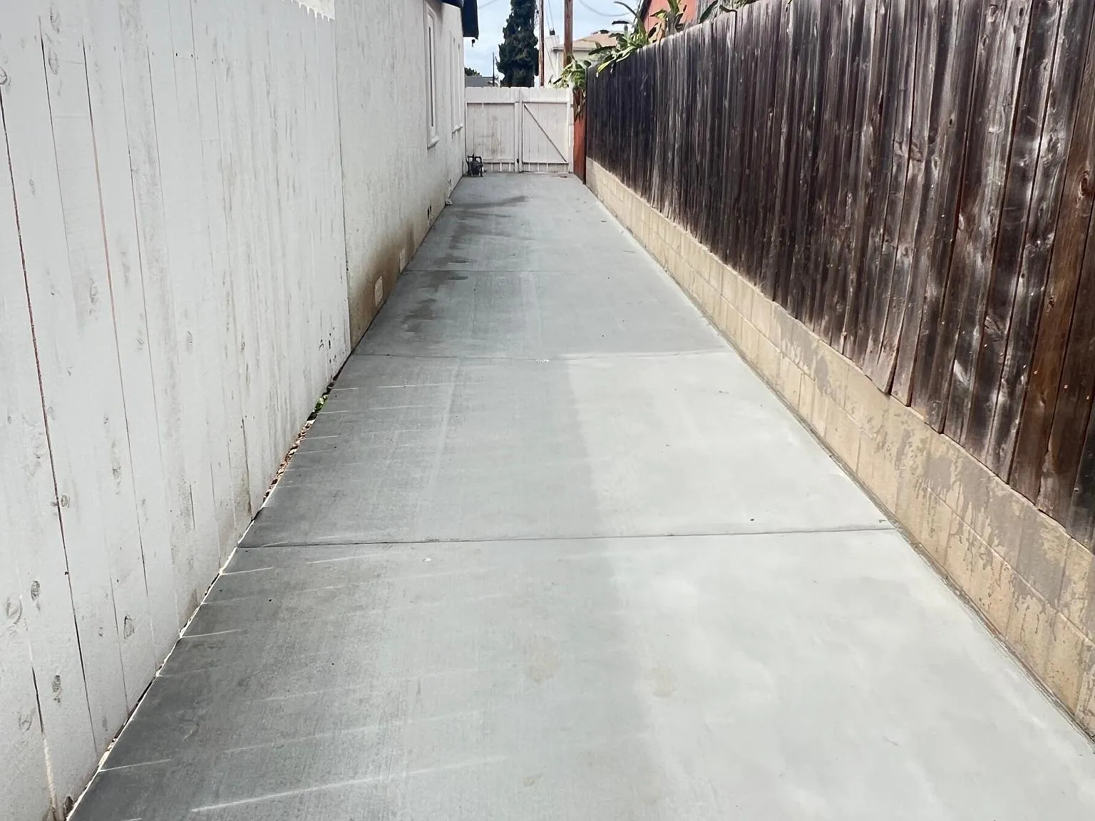 1141 Tobias Dr — Photo 2