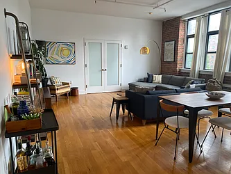 Rented by R New York