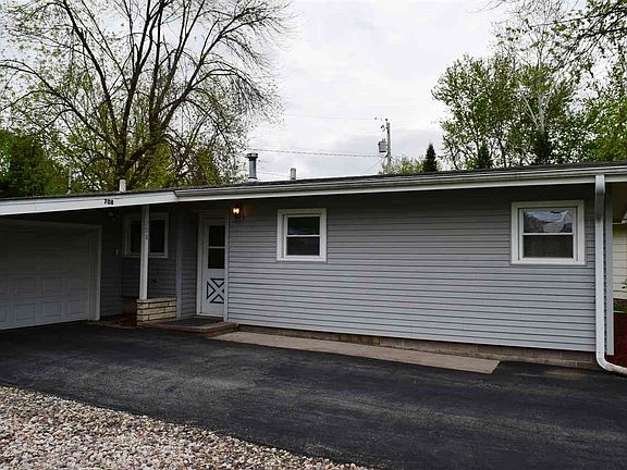 3rd image of 708 Greenwood Ct