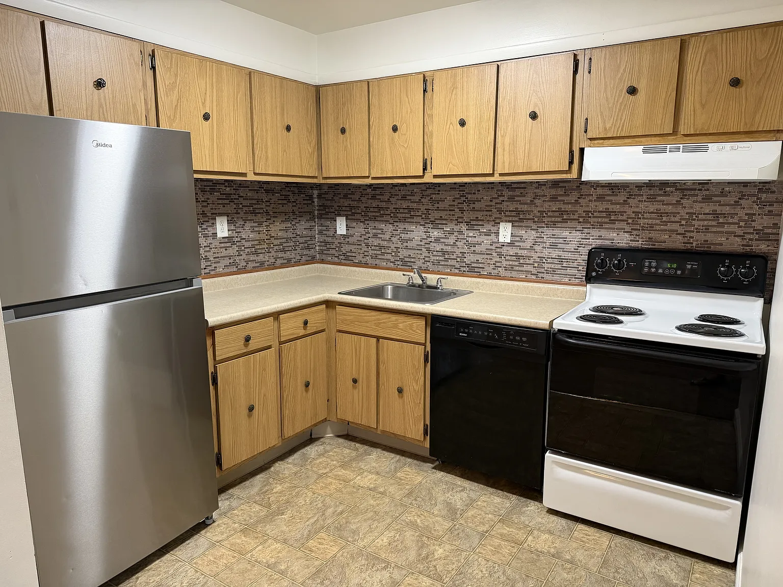 1022 Adams Ave — Photo 4