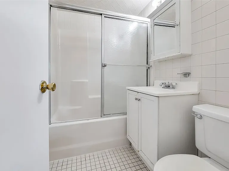 57-25 Van Horn St #2B — Photo 2