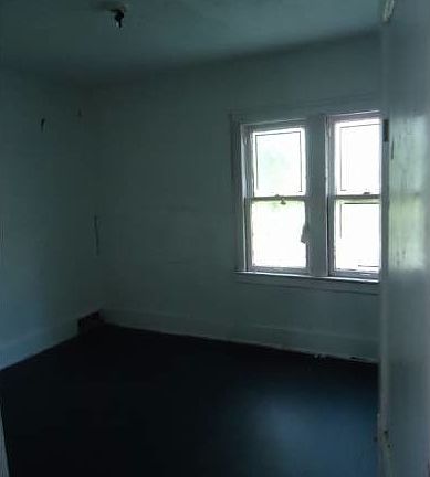 5th image of 2694 Blaine St