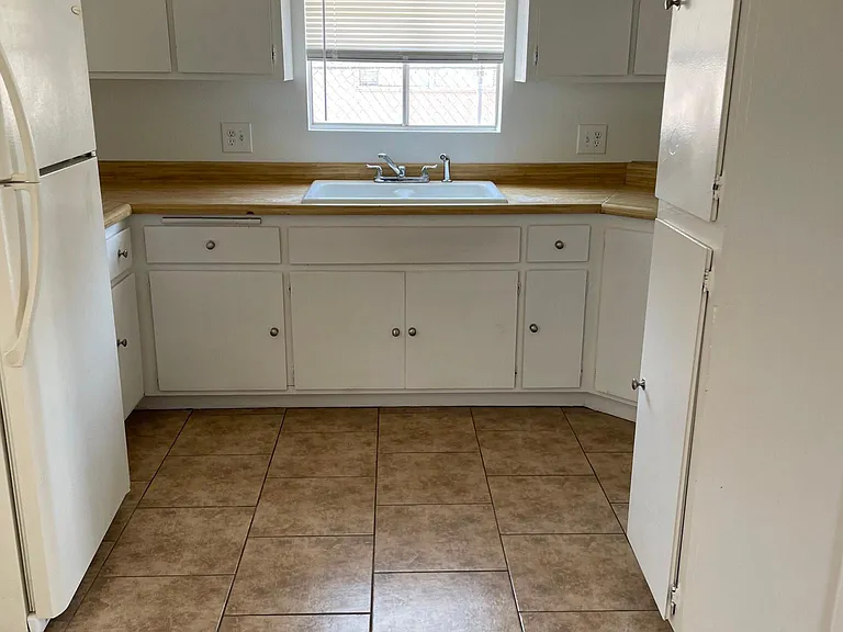 3544 Gloria Ave — Photo 3