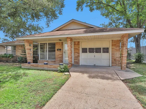 3919 Gardendale Dr, Houston, TX 77092