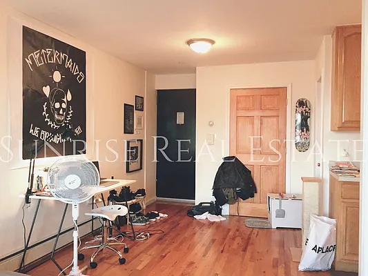 Rented by Sunrise Real Estate | media 55