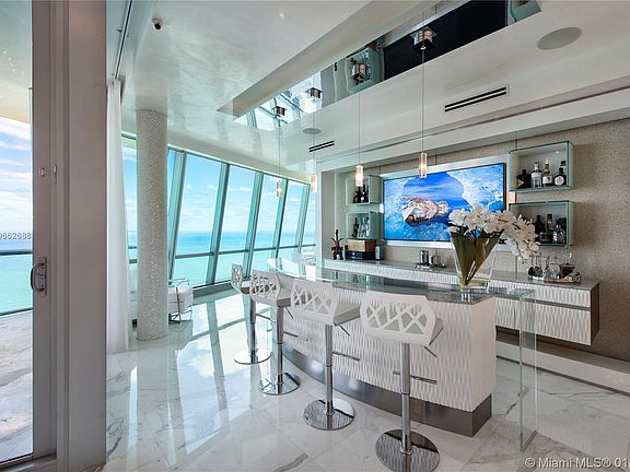 5th image of 17121 Collins Ave APT 4604