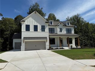 730 Winding Rose Dr, Hoschton, GA