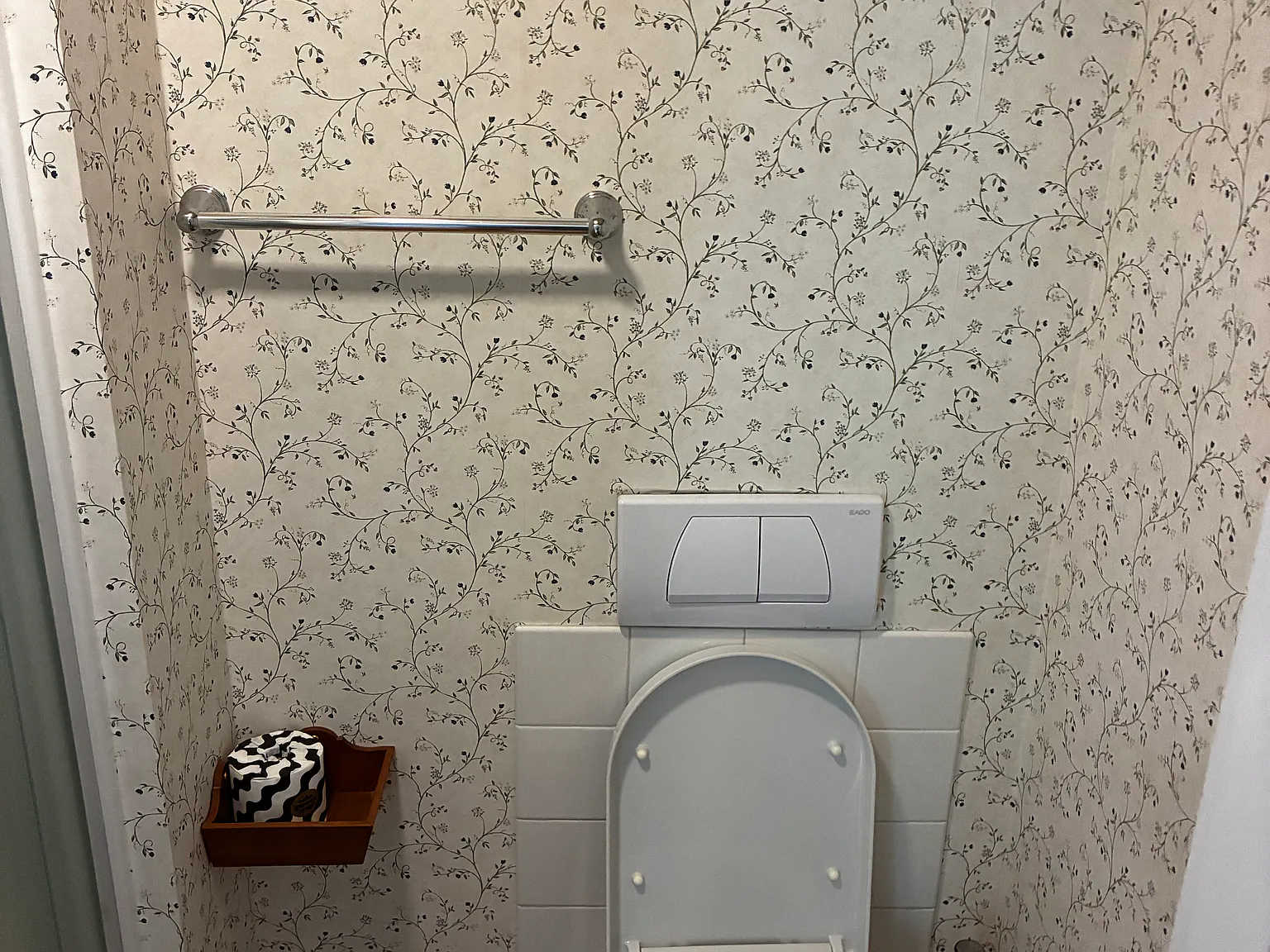 7 bed, 4154 sqft, $850 — Photo 3