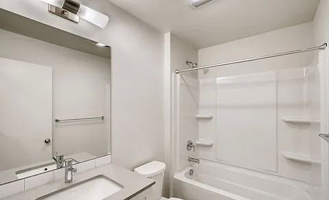 4th image of 13706 Manor Way #J6