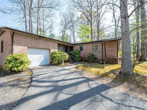 781 23rd Ave NE, Hickory, NC 28601