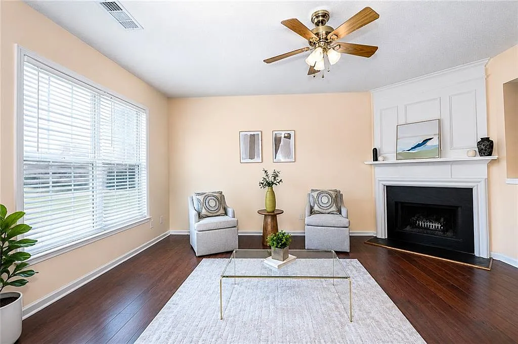 2 bed, 2.5 bath, 1218 sqft, $2,000 — Photo 3