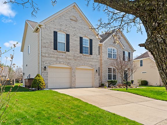 3rd image of 3409 Grant Ct