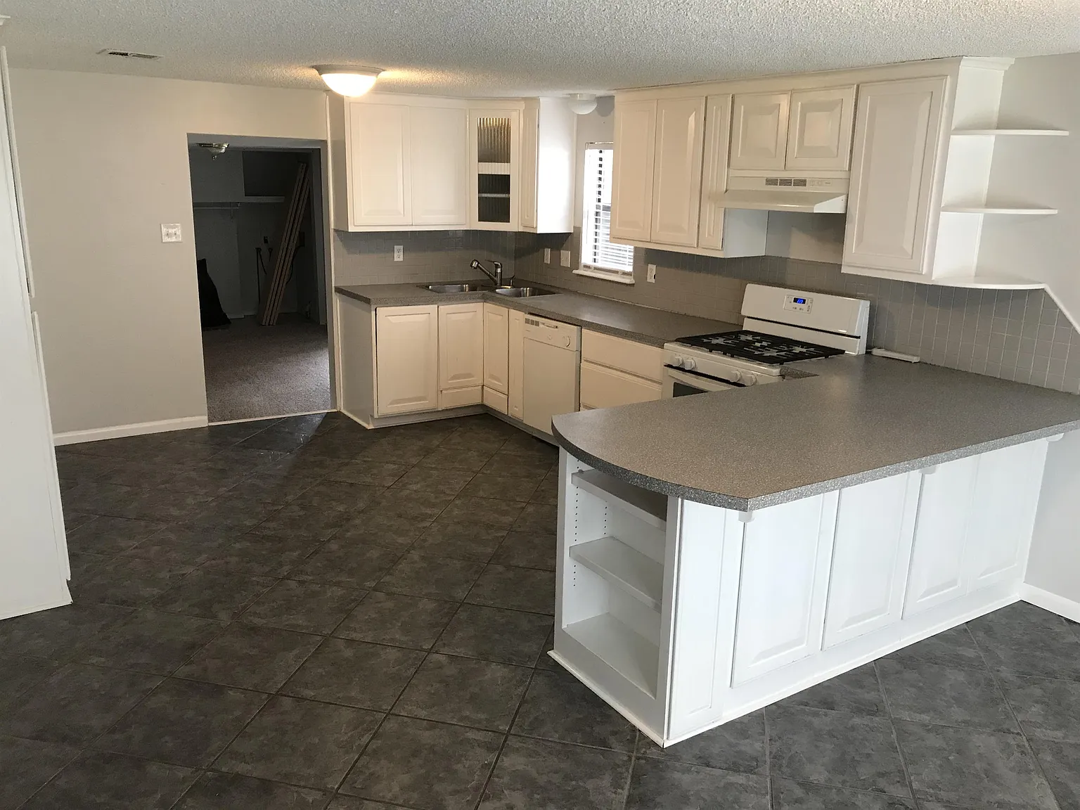 1300 N Louisa Ave - Unit 56 — Photo 3