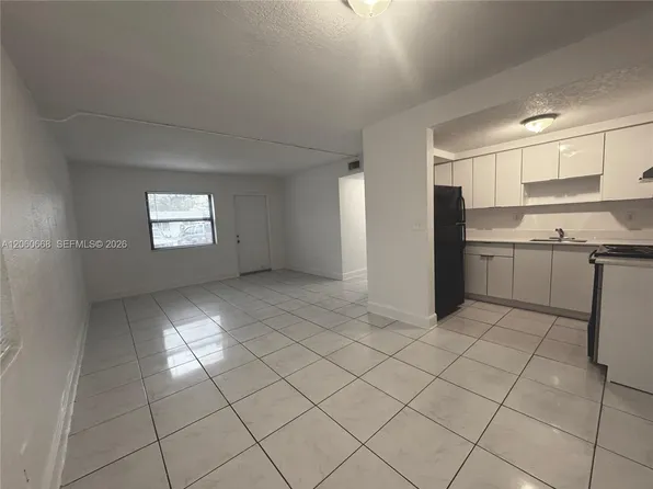 1505 NE 136th St #10, Miami, FL 33161