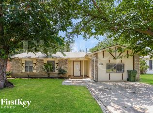 1506 Winderemere Dr, Arlington, TX 76014