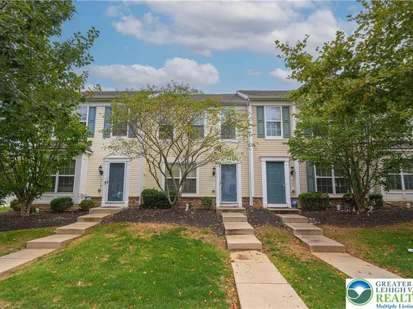1511 Artisan Ct, Breinigsville, PA 18031
