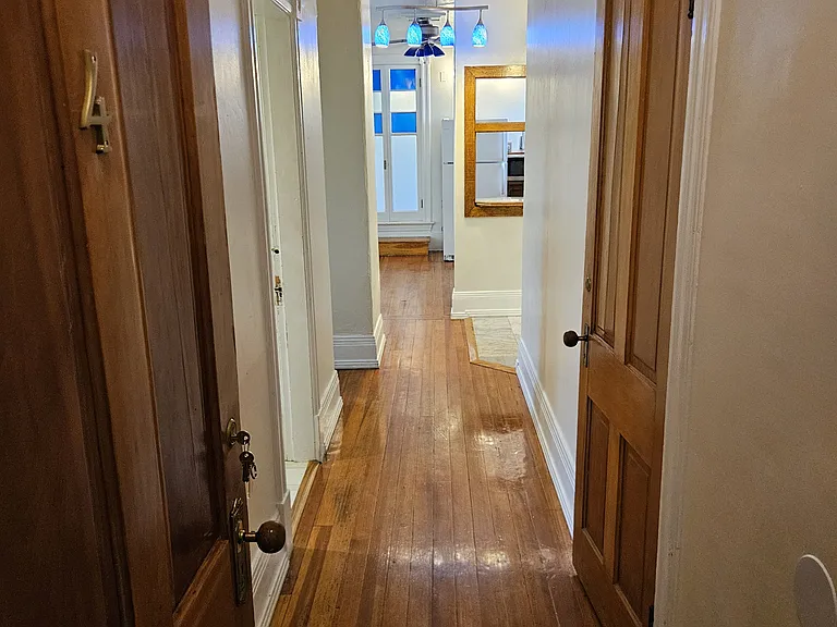 1327 N Nevada Ave #4 — Photo 2