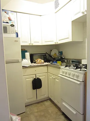 Rented by City Connections Realty | media 37