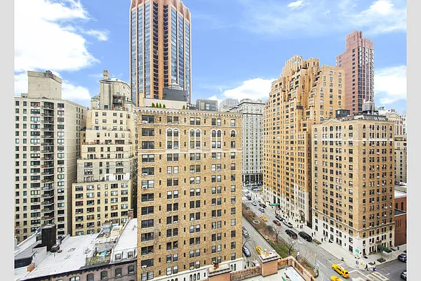 Sold by Stribling | media 24