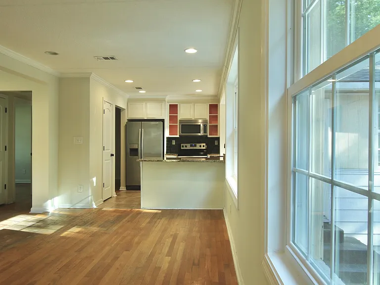 1554 Geraldine Dr — Photo 6