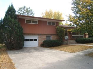 1032 2nd St NE, Watertown, SD 57201