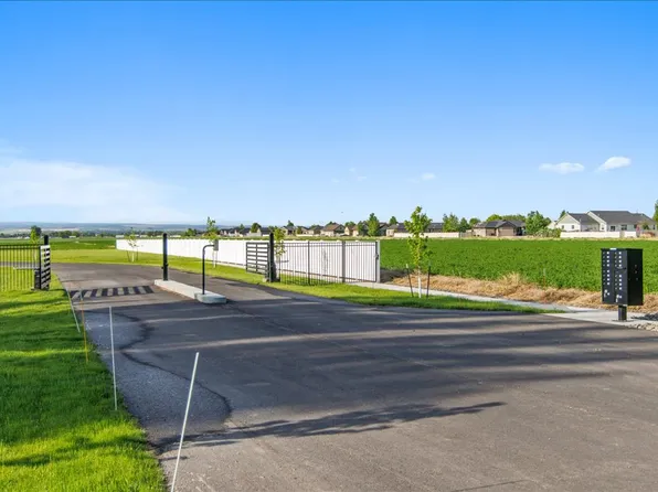 13 Black Canyon Ct, Billings, MT 59106