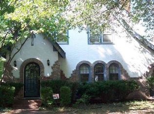 656 Romany Rd, Kansas City, MO 64113