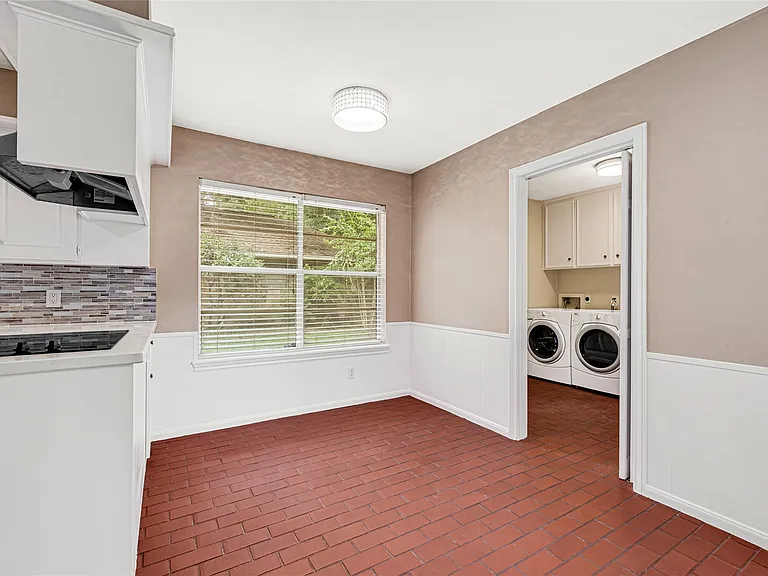 5702 Vestavia Dr — Photo 11