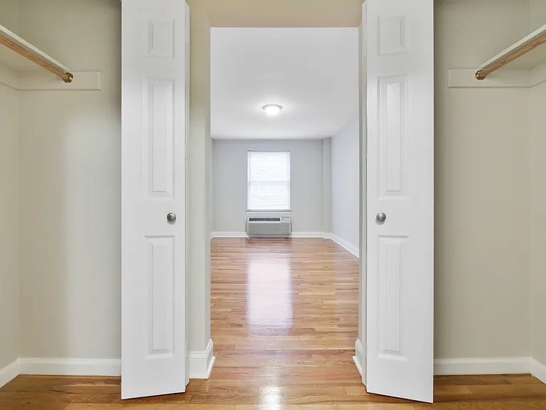 Clinton Square Apartments — Photo 7