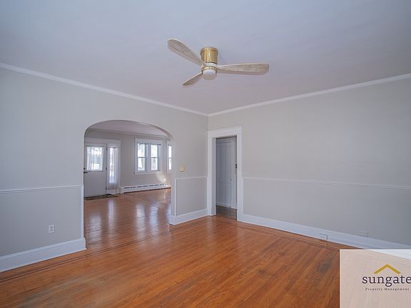 4th image of 3043 Pinewood Ave Floor 1