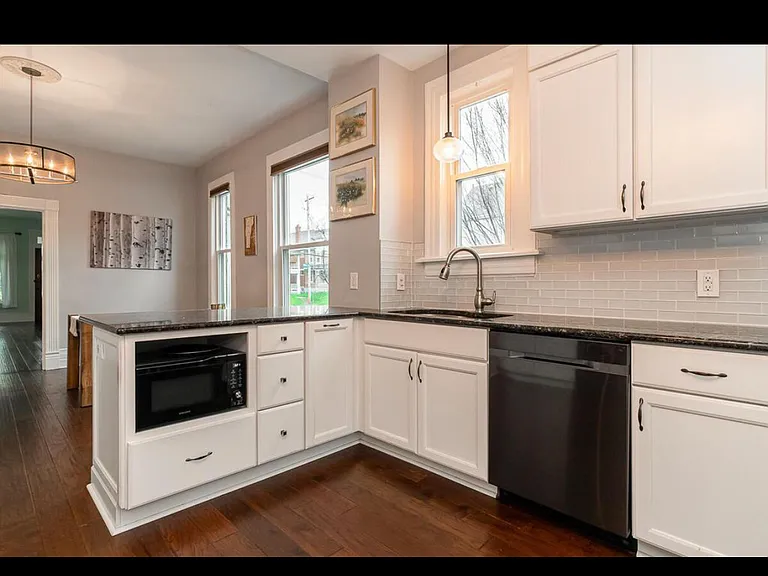 383 King Ave — Photo 10