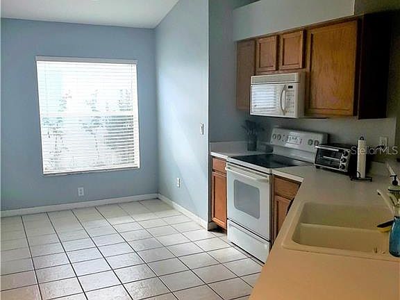 4th image of 7337 Cutwater Ln